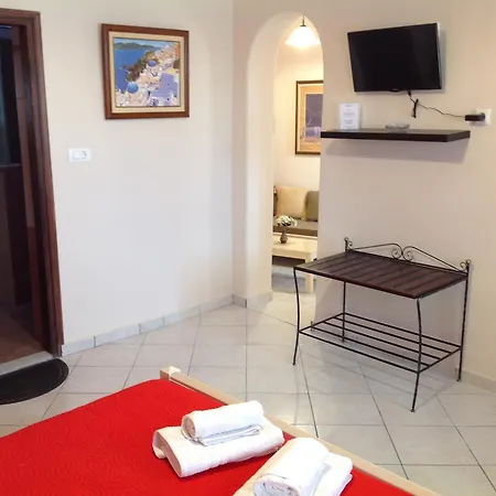 Pansion Zaharoula Hotel Fira  Exterior photo