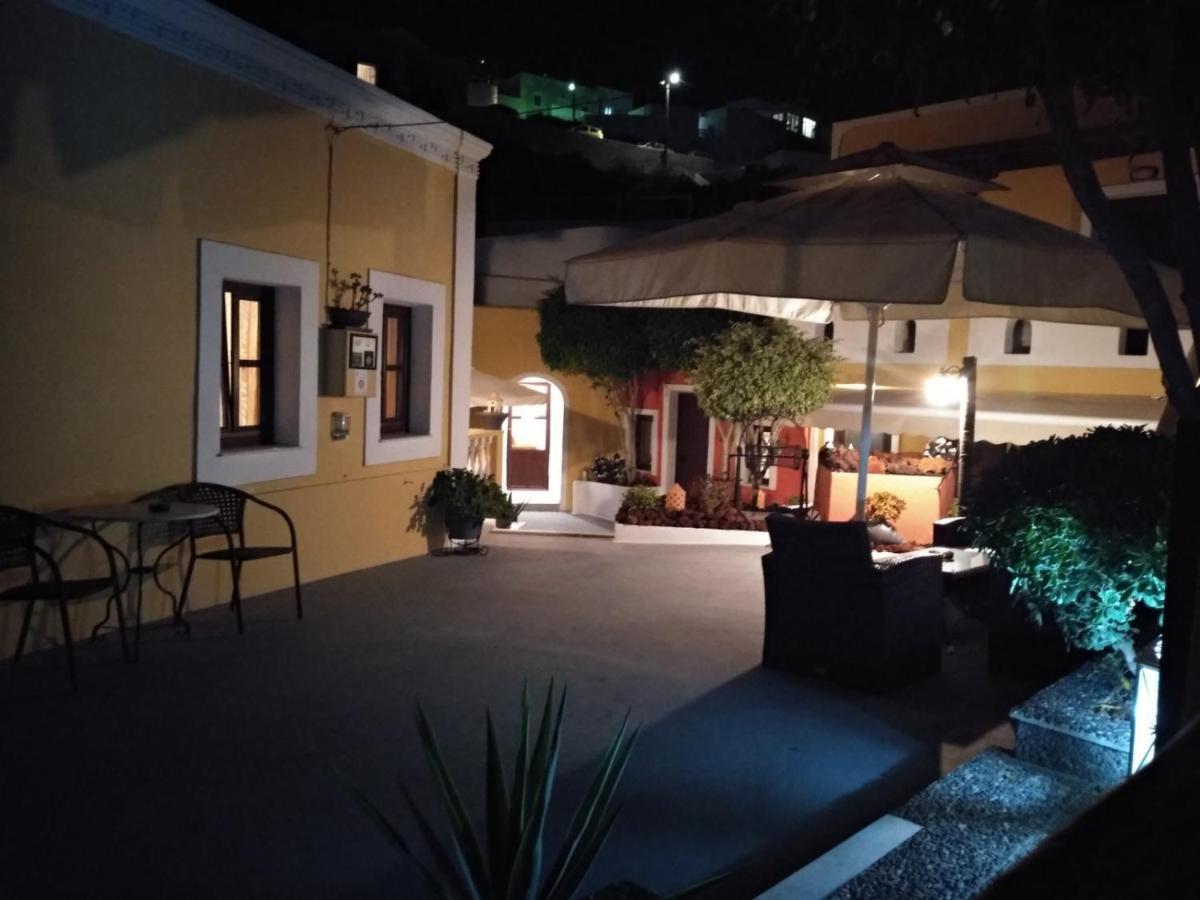 Pansion Zaharoula Konukevi Fira (Santorini)