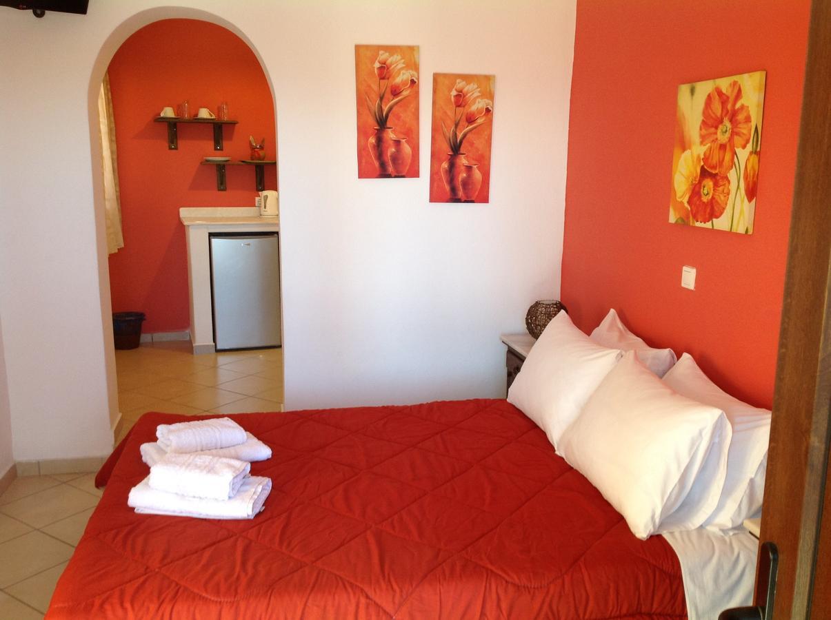 Pansion Zaharoula 2* Fira (Santorini)
